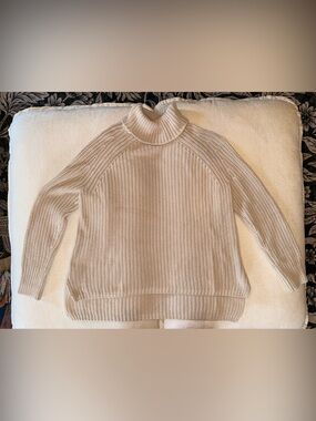 525 America Cream Ribbed Turtleneck Sweater